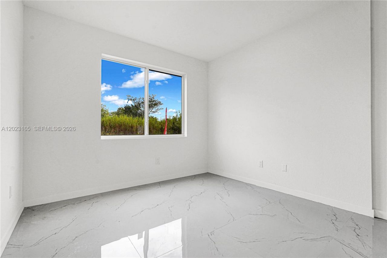 22555 SW 125 Ave , Unit 13A, Miami, FL 33170 Photo