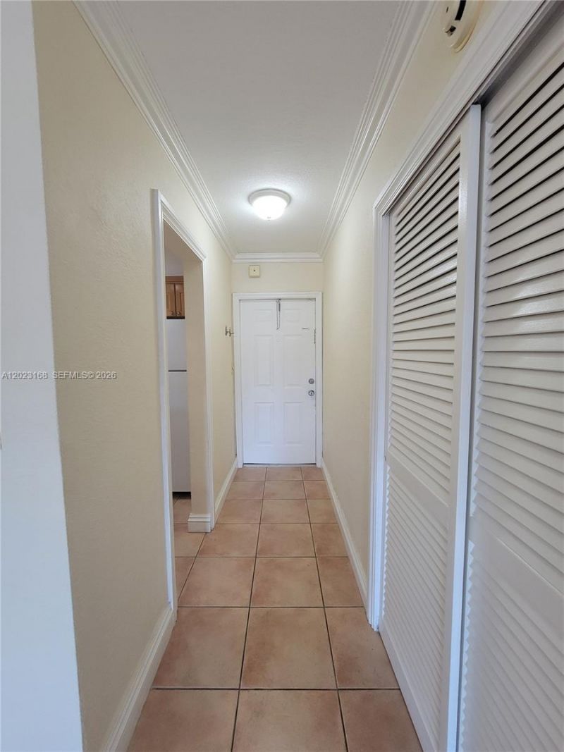 6707 N Kendall Dr , Unit 107, Pinecrest, FL 33156 Photo