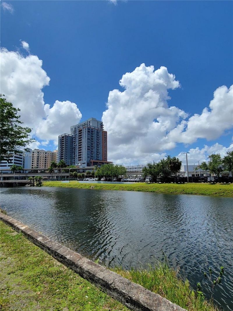 6707 N Kendall Dr , Unit 107, Pinecrest, FL 33156 Photo