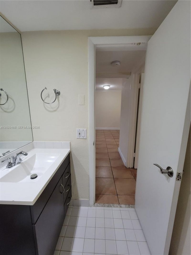 6707 N Kendall Dr , Unit 107, Pinecrest, FL 33156 Photo
