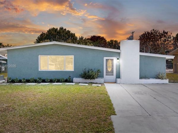1013 Hispana Ave , Fort Pierce, FL 34982