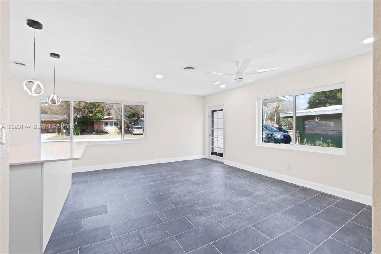 1013 Hispana Ave , Fort Pierce, FL 34982 Photo