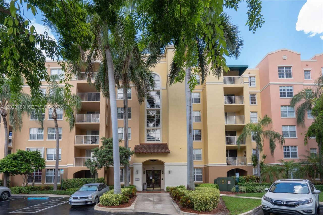 19601 E Country Club Dr, Unit 7606, Aventura, FL 33180 Photo