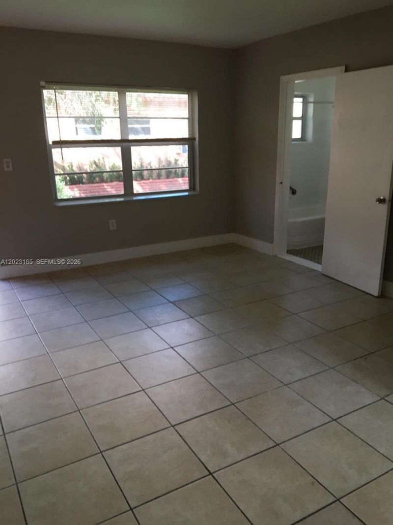 520 SW 4th St , Unit 4, Miami, FL 33130 Photo