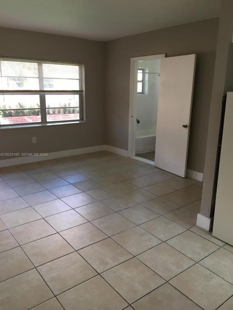 520 SW 4th St , Unit 4, Miami, FL 33130 Photo