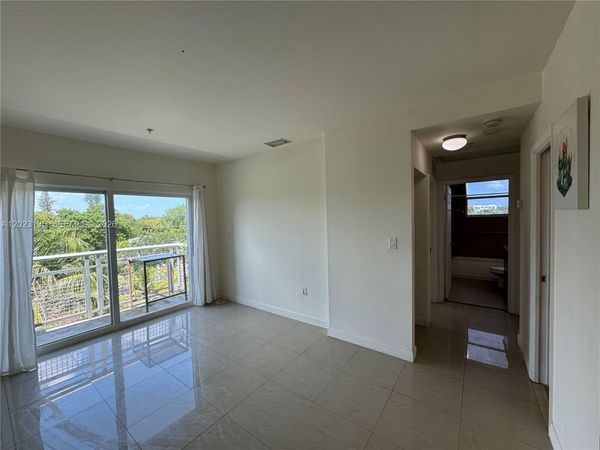 529 NE 62nd St , Unit 404, Miami, FL 33138