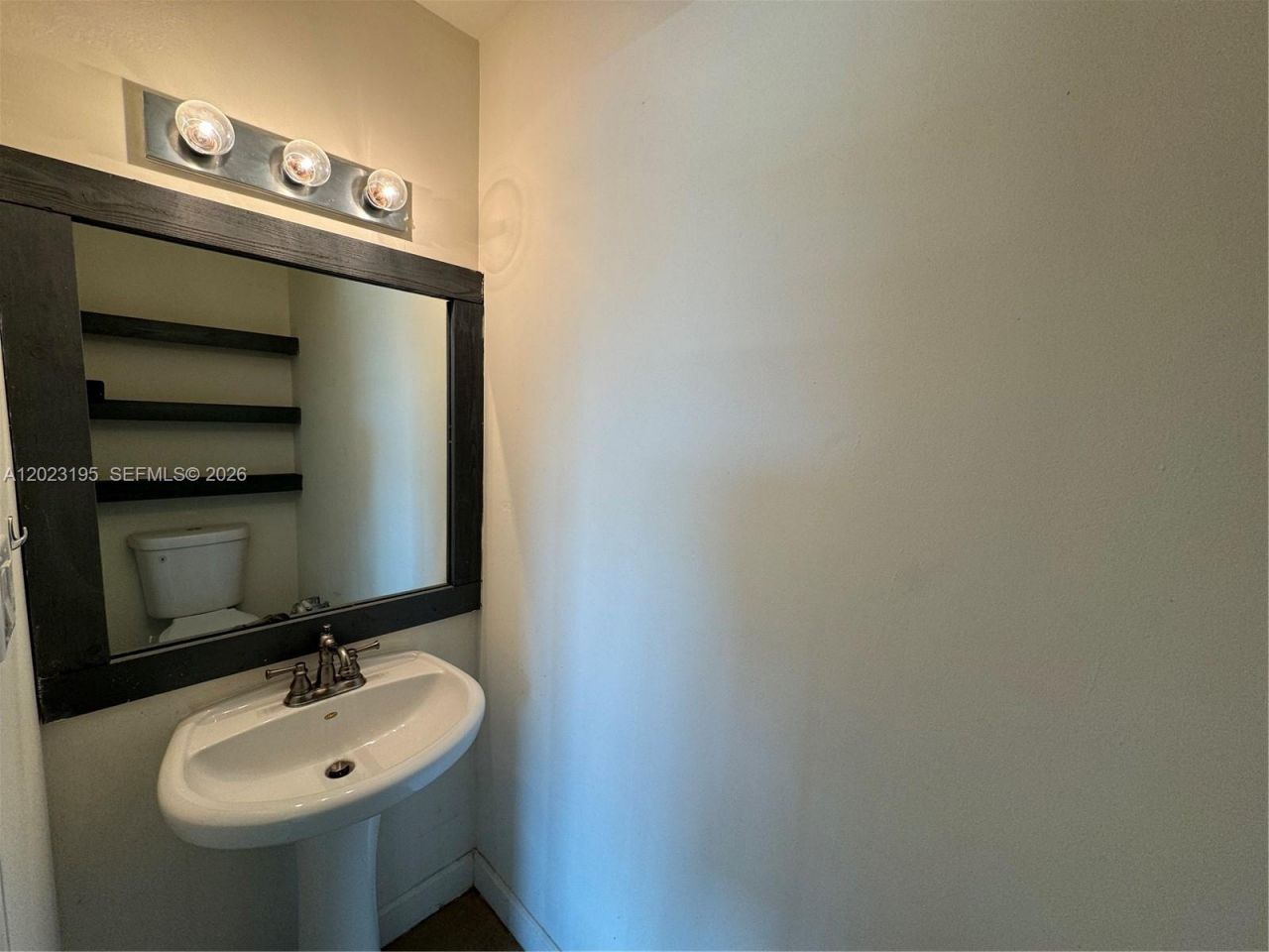 529 NE 62nd St , Unit 404, Miami, FL 33138 Photo