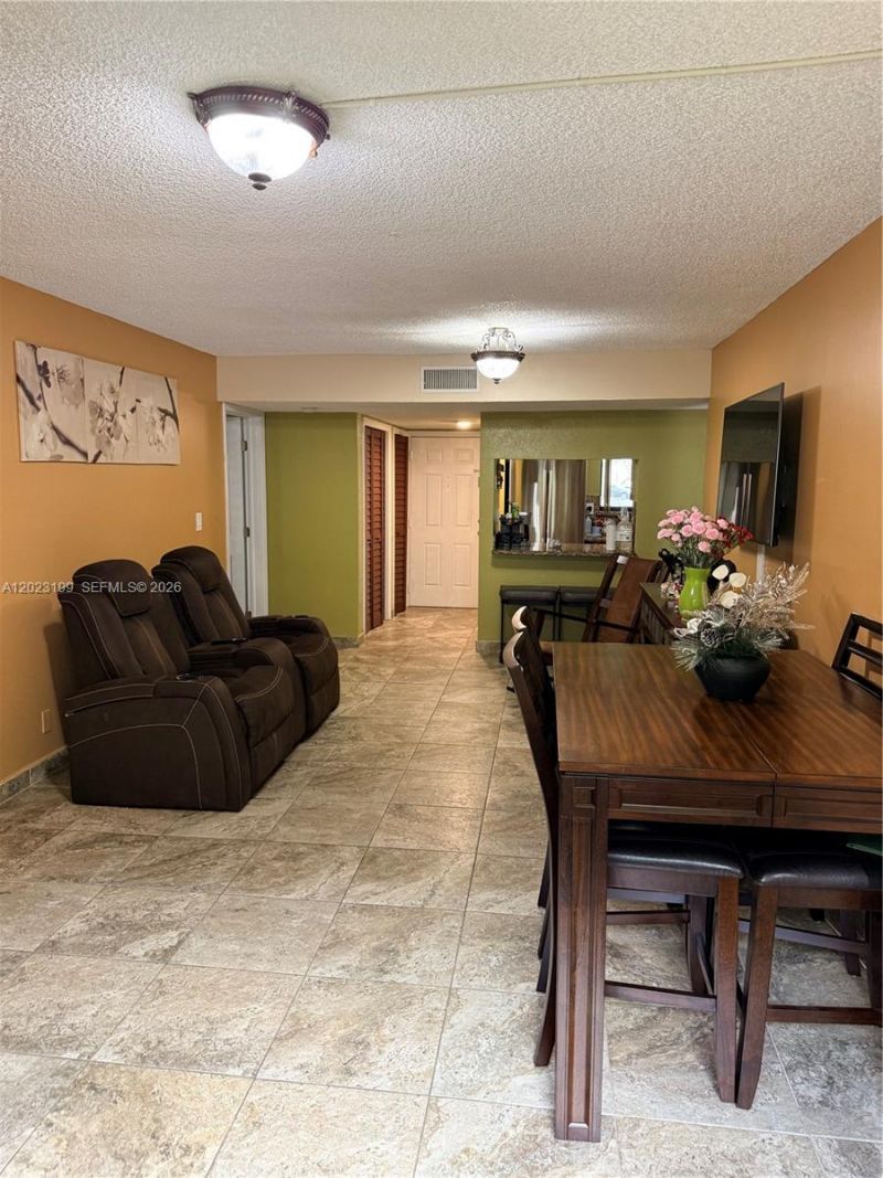 191 Lakeview Dr , Unit 103, Weston, FL 33326 Photo