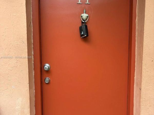 520 SW 4th St , Unit 11, Miami, FL 33130