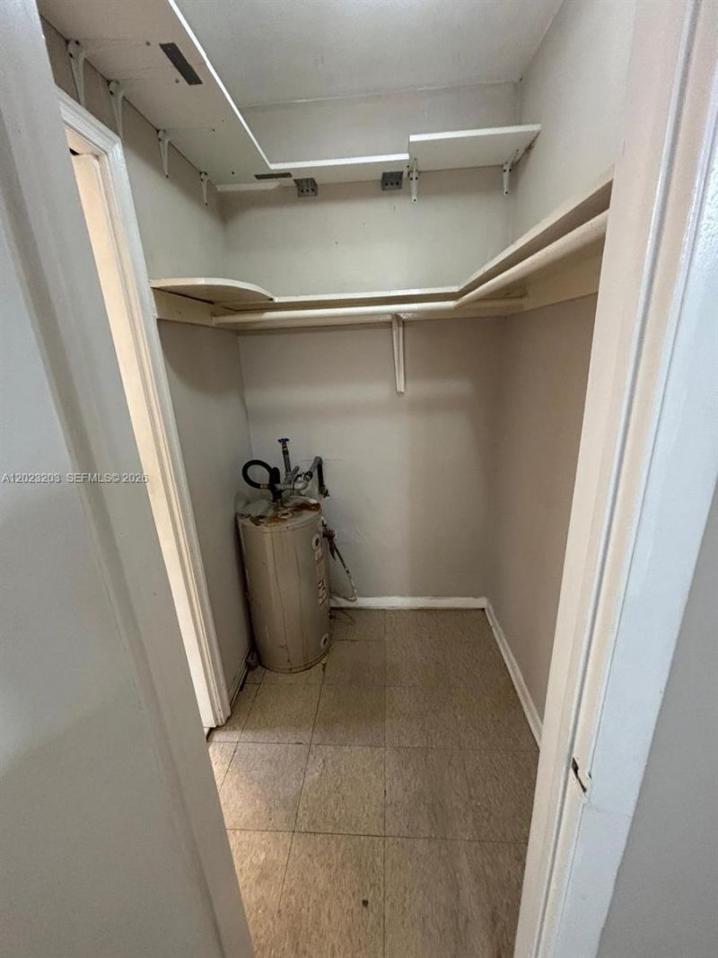 520 SW 4th St , Unit 11, Miami, FL 33130 Photo