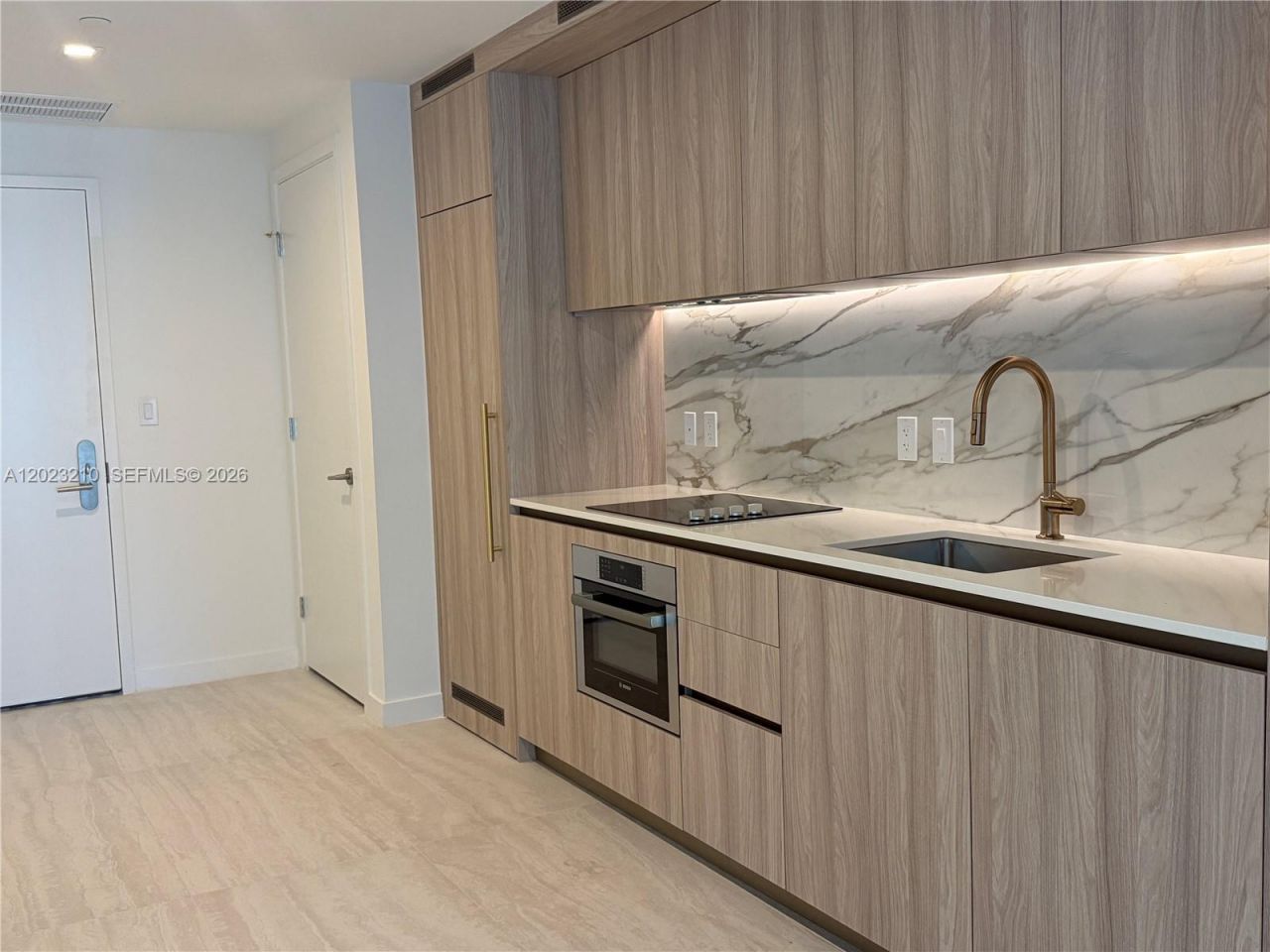 77 SE 5th St , Unit 2111, Miami, FL 33131 Photo