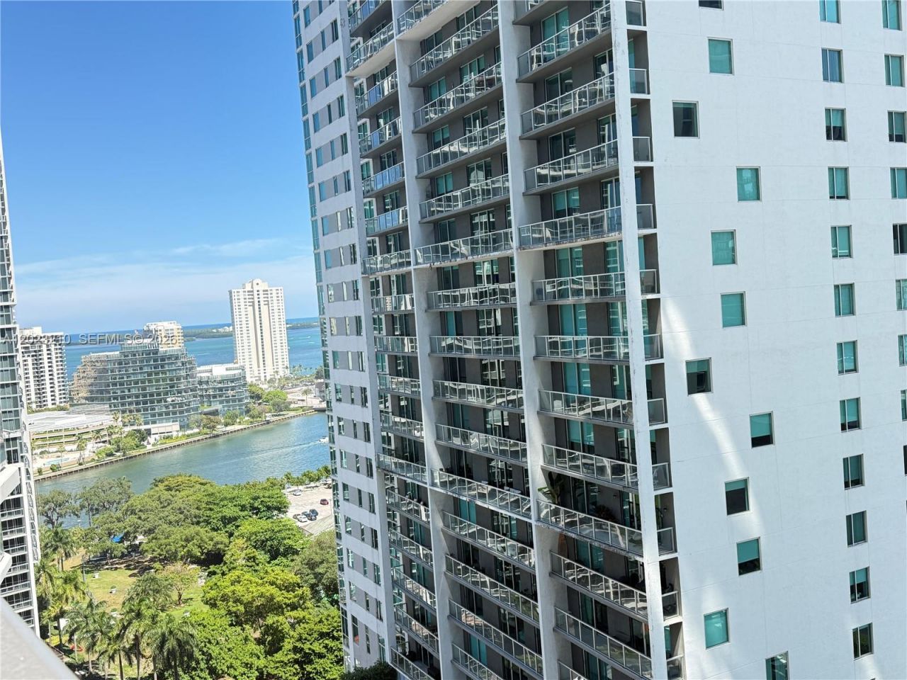 77 SE 5th St , Unit 2111, Miami, FL 33131 Photo