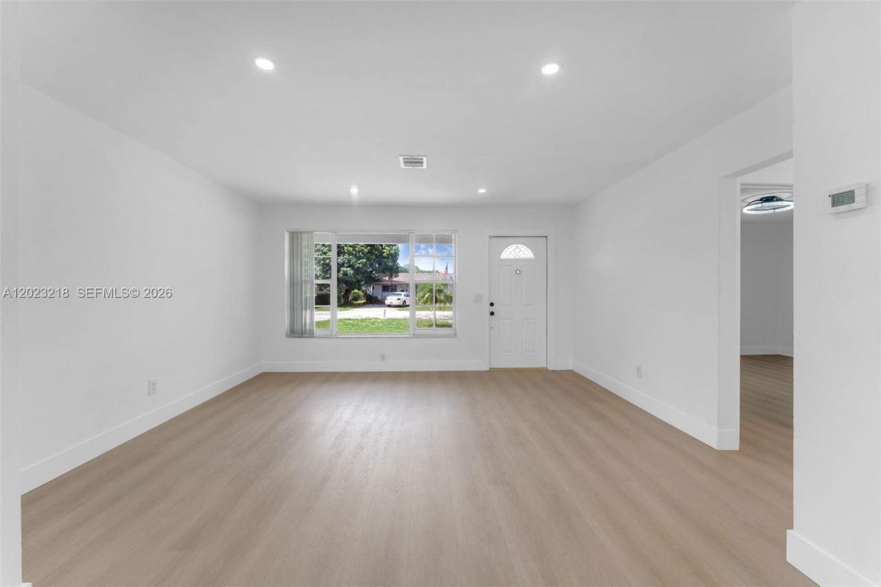 7150 SW 10th St, Pembroke Pines, FL 33023 Photo