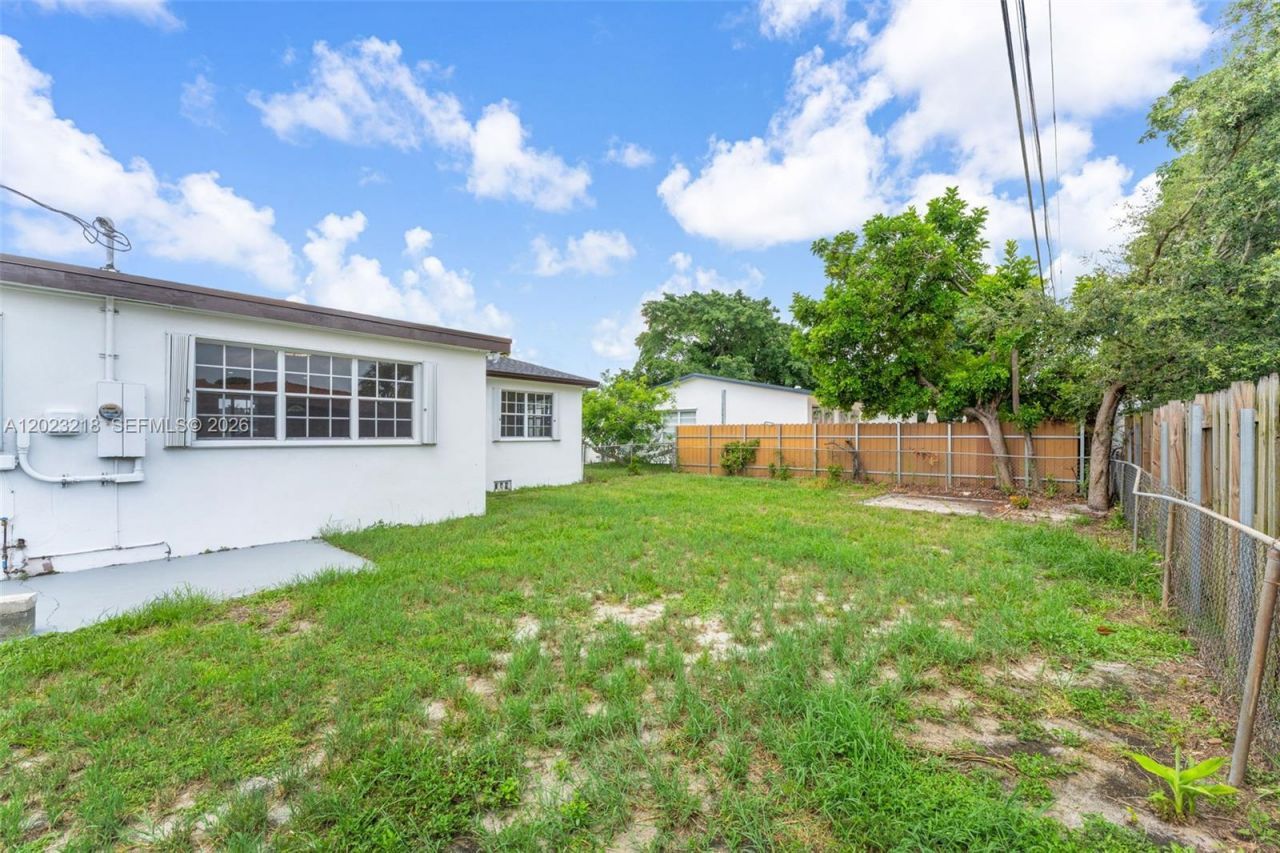 7150 SW 10th St, Pembroke Pines, FL 33023 Photo
