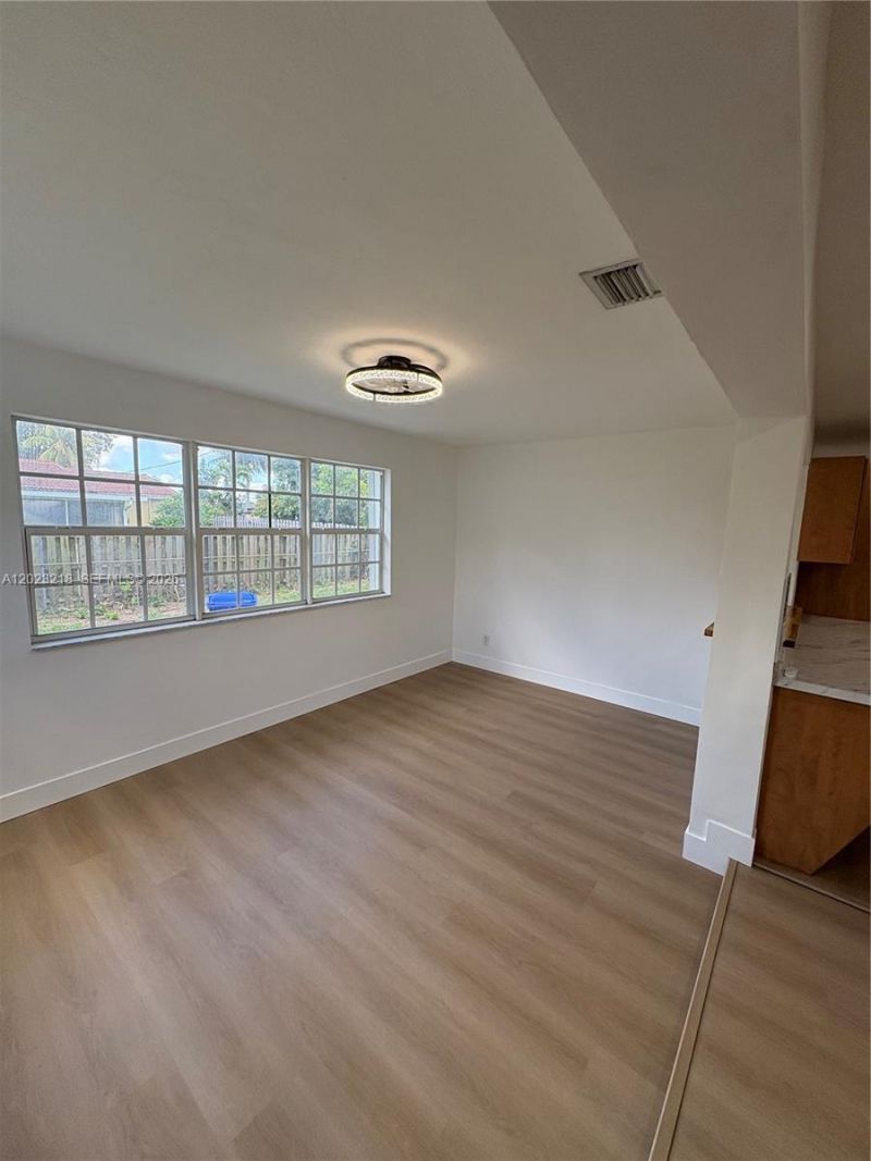 7150 SW 10th St , Pembroke Pines, FL 33023 Photo