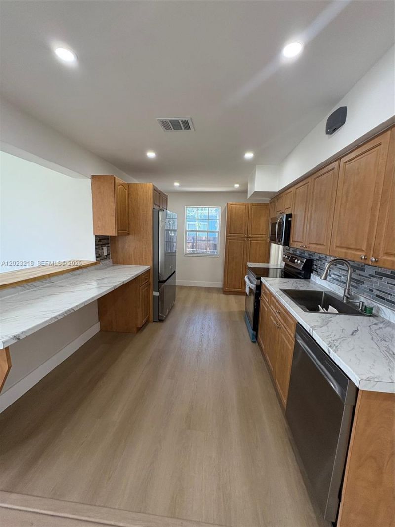 7150 SW 10th St , Pembroke Pines, FL 33023 Photo