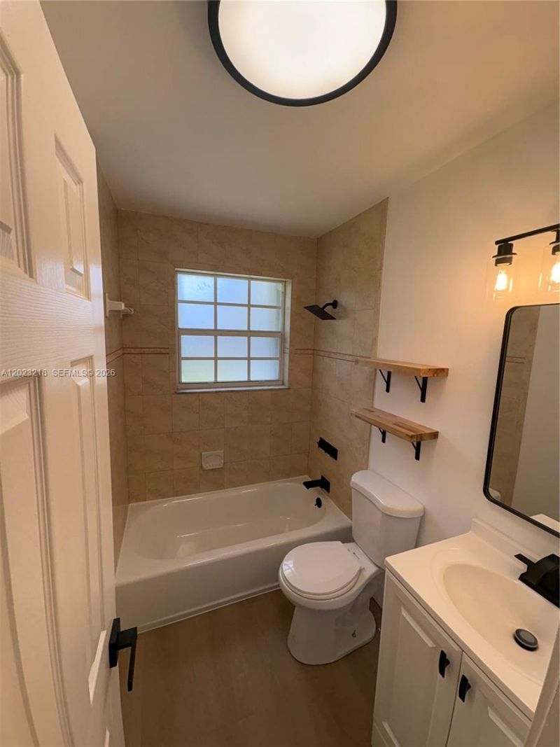 7150 SW 10th St , Pembroke Pines, FL 33023 Photo