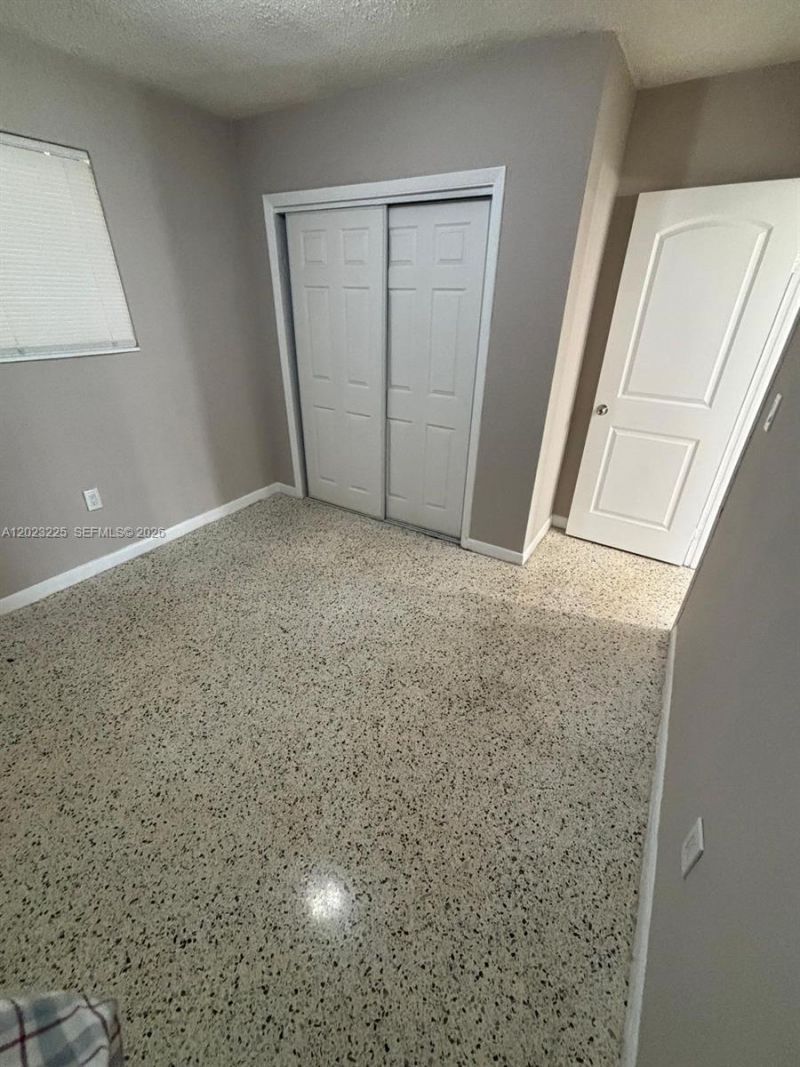 1047 SW 7th St , Unit 6, Miami, FL 33130 Photo