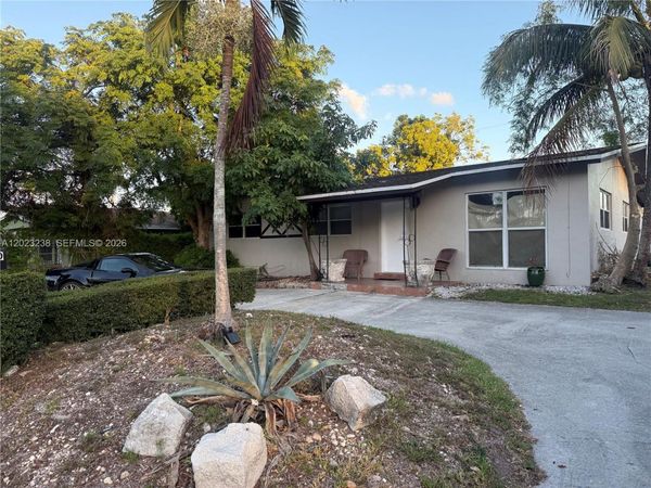 12430 SW 184th St , Miami, FL 33177