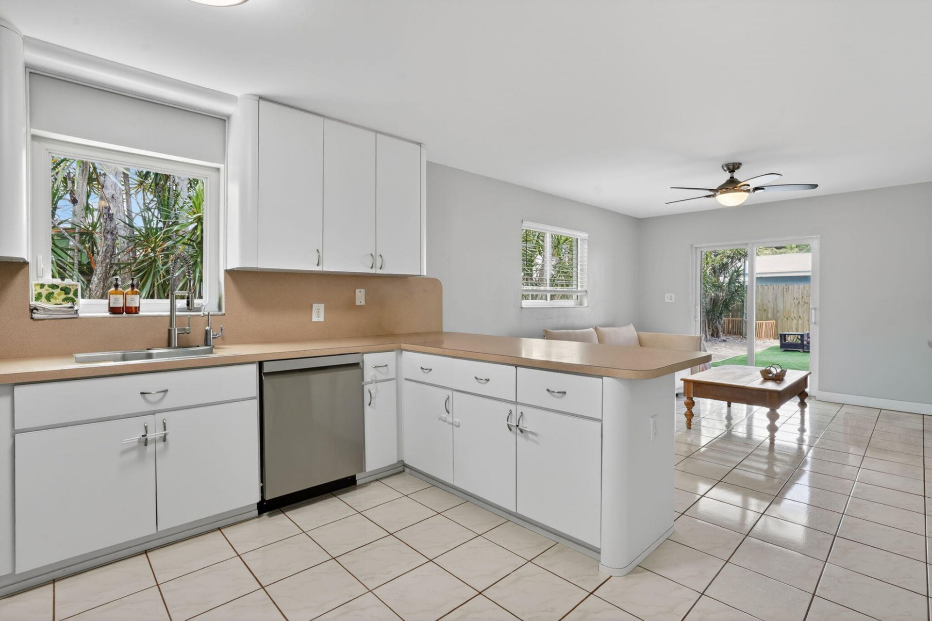 8 N End Road, Key Largo, FL 33037 Photo