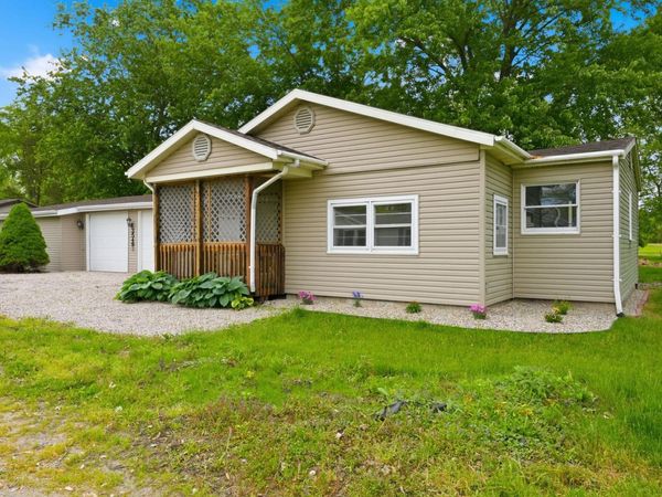 3549 W Lakeway Dr 57 Drive, Columbia City, IN 46725