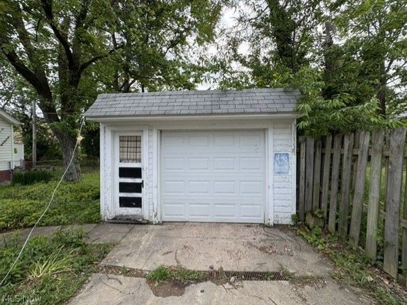 1379 E 219th Street, Euclid, OH 44117 Photo 17