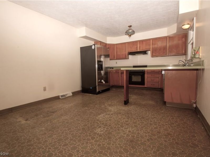 3256 Valley Forge Drive, Brunswick, OH 44212 Photo 2
