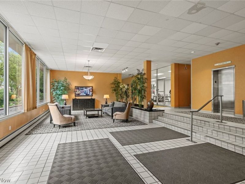 10301 Lake Avenue, Unit 325, Cleveland, OH 44102 Photo 3