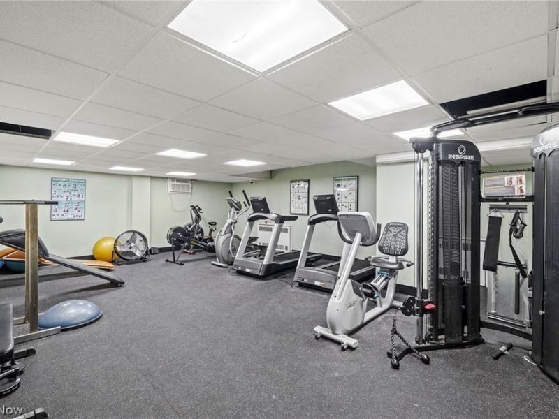 10301 Lake Avenue, Unit 325, Cleveland, OH 44102 Photo 34