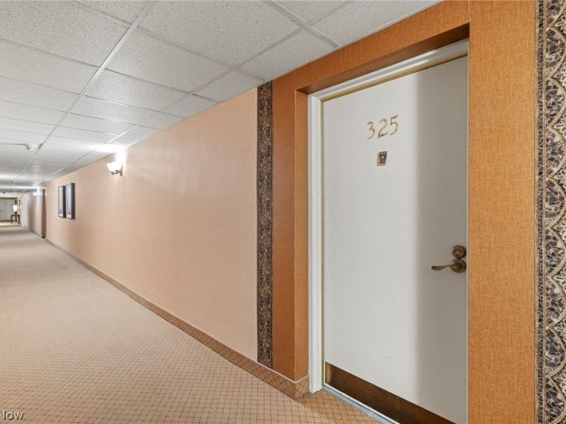 10301 Lake Avenue, Unit 325, Cleveland, OH 44102 Photo 4