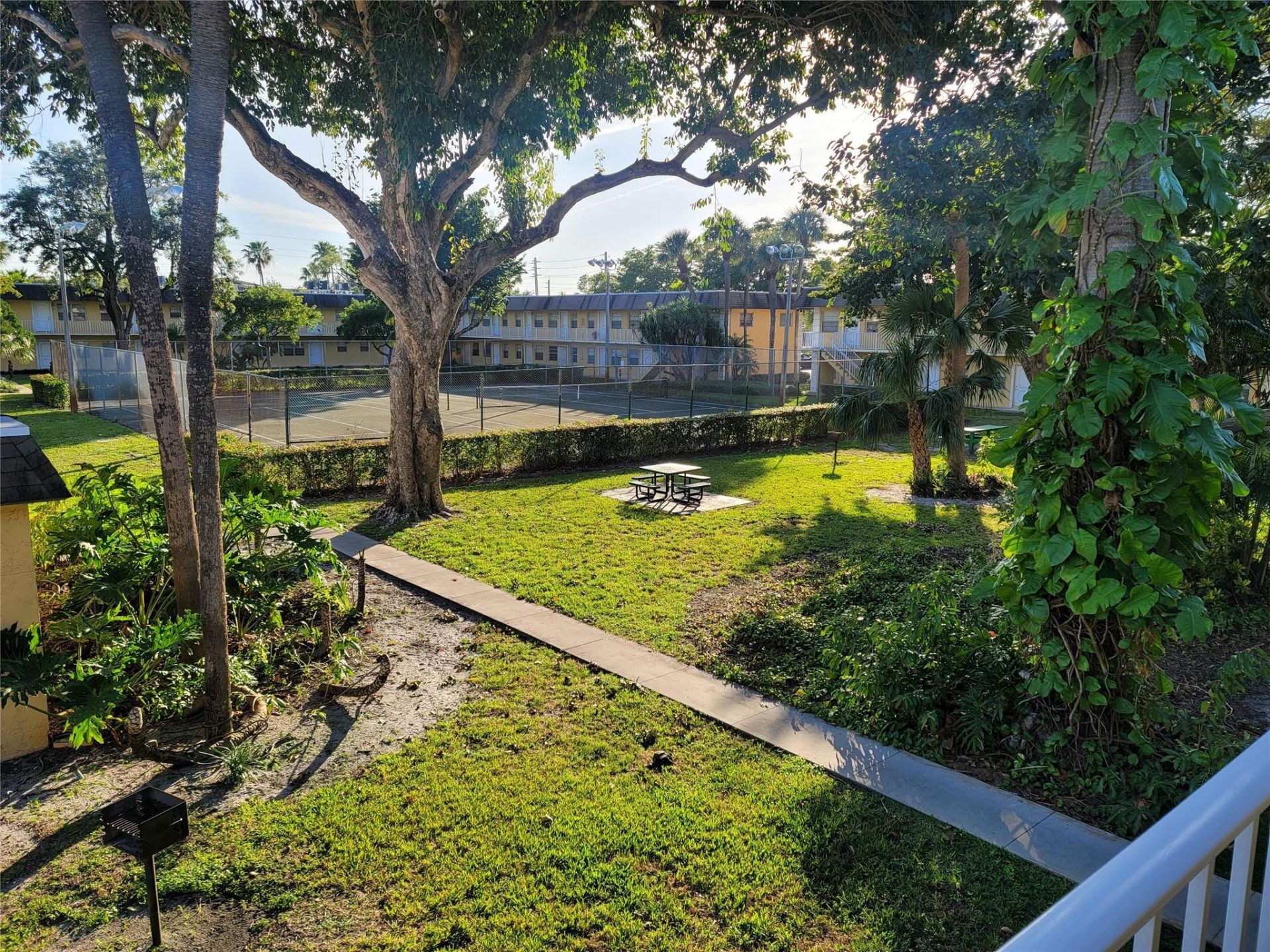 5192 NE 6th Avenue, Unit 823, Fort Lauderdale, FL 33334 Photo