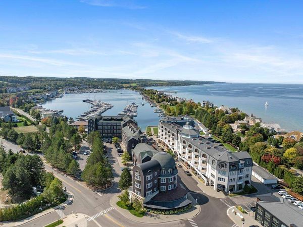 4205 Main Street, Unit 37, Bay Harbor, MI 49770