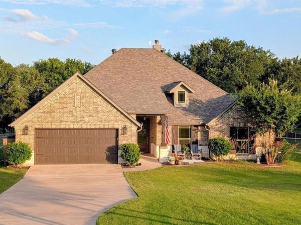 1188 Riverwood Trail, Cleburne, TX 76033
