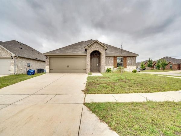1219 Fairbanks Drive , Ennis, TX 75119
