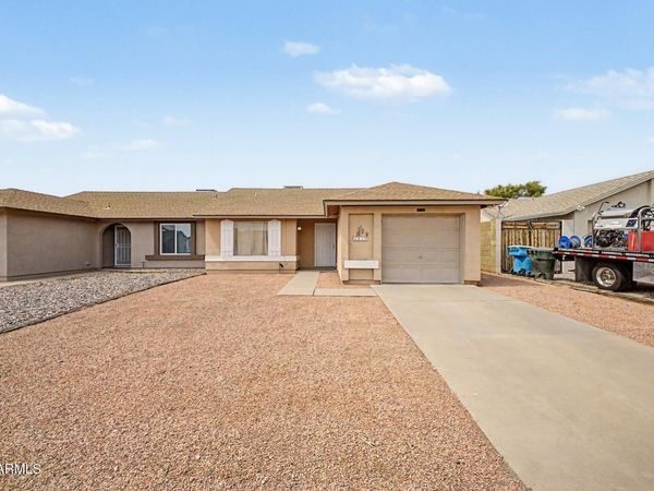 3014 W Irma Lane, Phoenix, AZ 85027