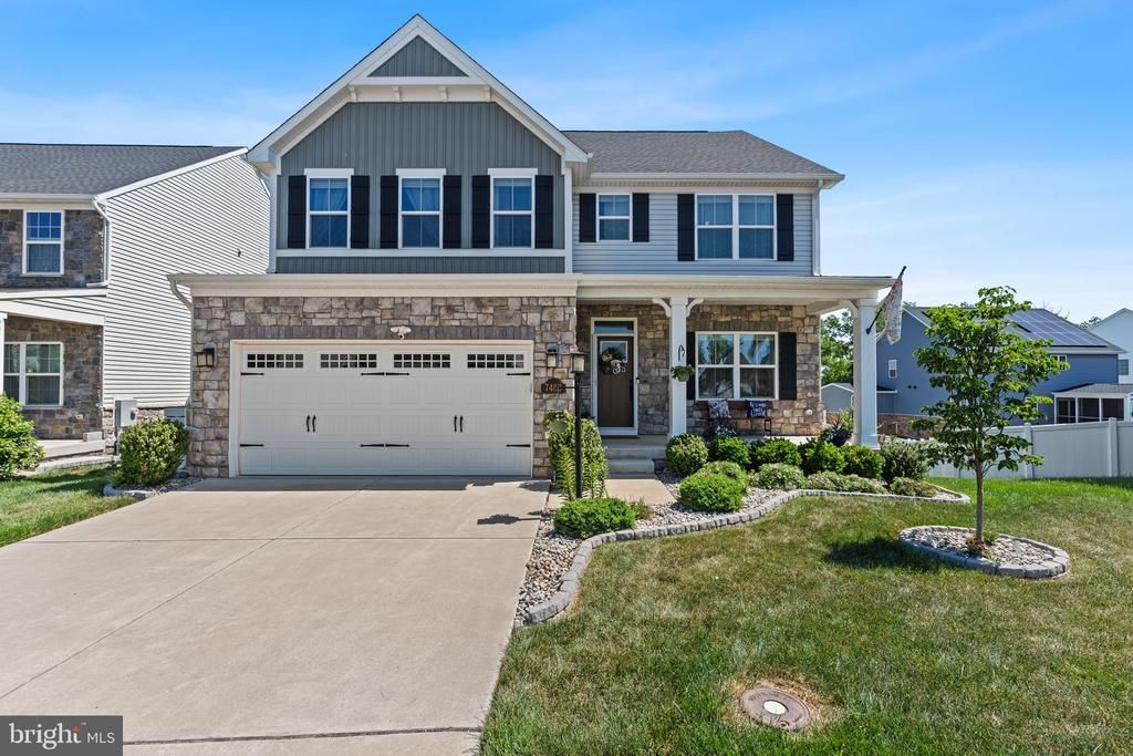 7483 FLAG POINT COURT , MANASSAS, VA 20109