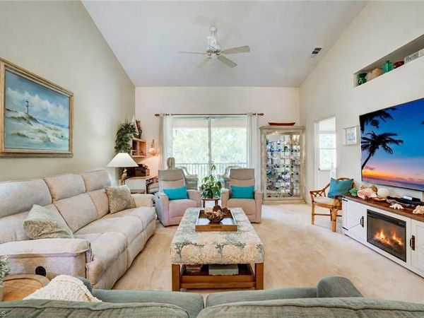 509 Robin Hood CIR , Unit 202, NAPLES, FL 34104