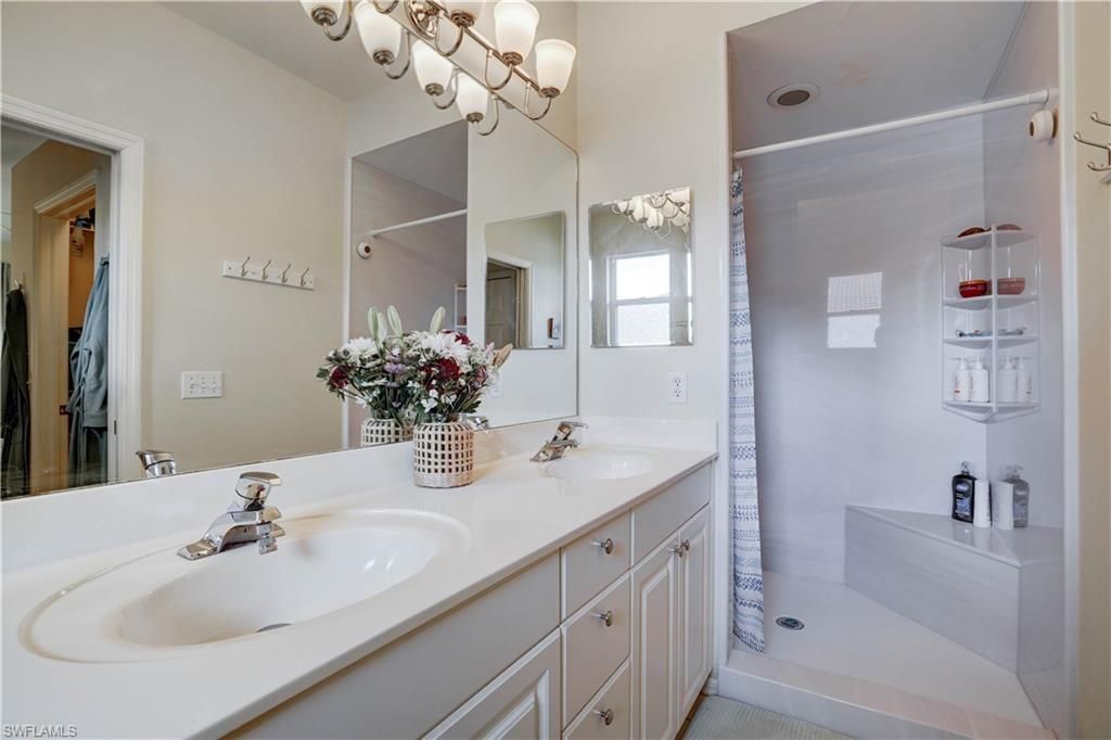 509 Robin Hood Cir , Unit 202, Naples, FL 34104 Photo