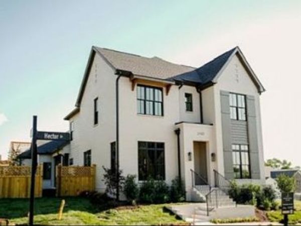 2037 Hector Dr , Thompsons Station, TN 37179