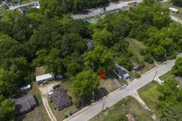 819 Floyd Street  photo 4