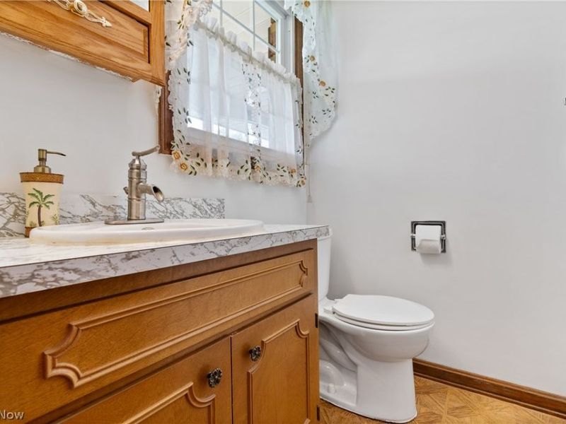 5070 Echovalley Street NW, North Canton, OH 44720 Photo 16