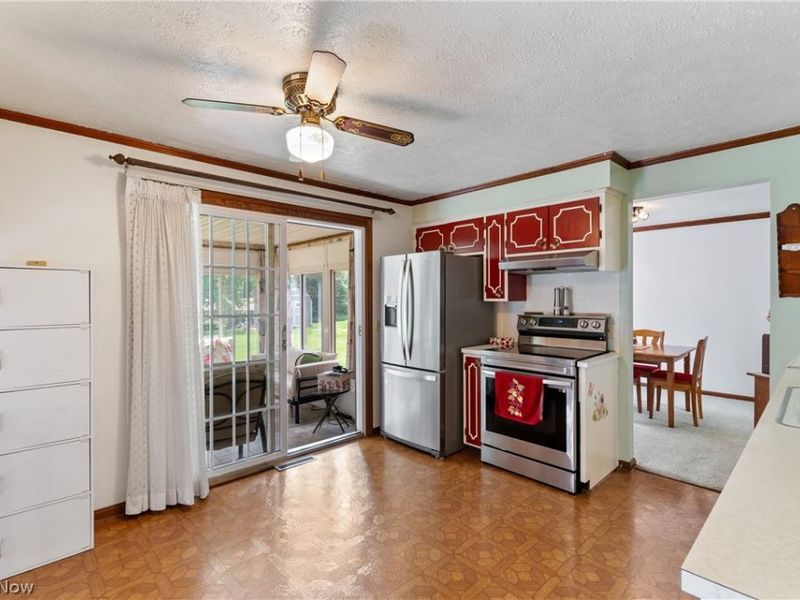 5070 Echovalley Street NW, North Canton, OH 44720 Photo 5