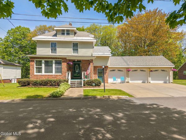 307 W Madison Avenue, Johnstown, NY 12095