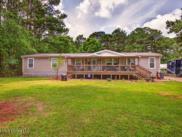 21 Choctaw Drive, Carriere, MS 39426