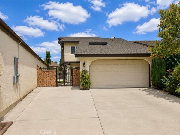 1896 W Surf, Anaheim, CA 92801