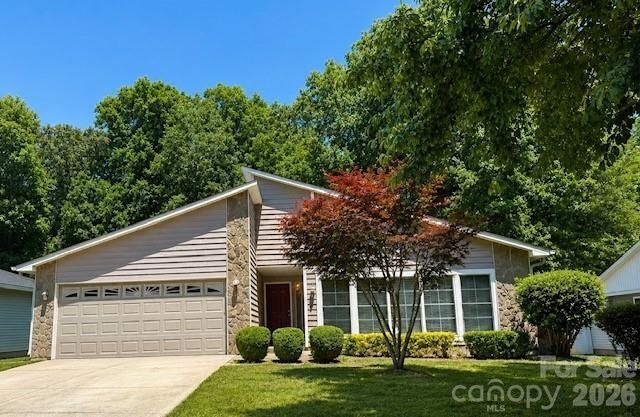 7636 Eastbourne Road , Charlotte, NC 28227 Main Photo