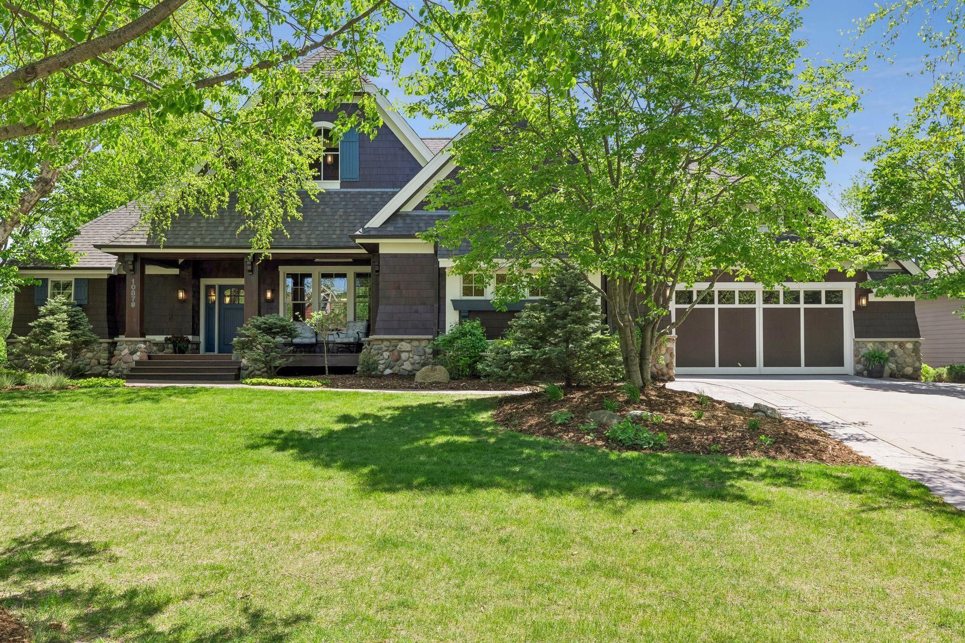 10879 Bentwater Lane, Woodbury, MN 55129