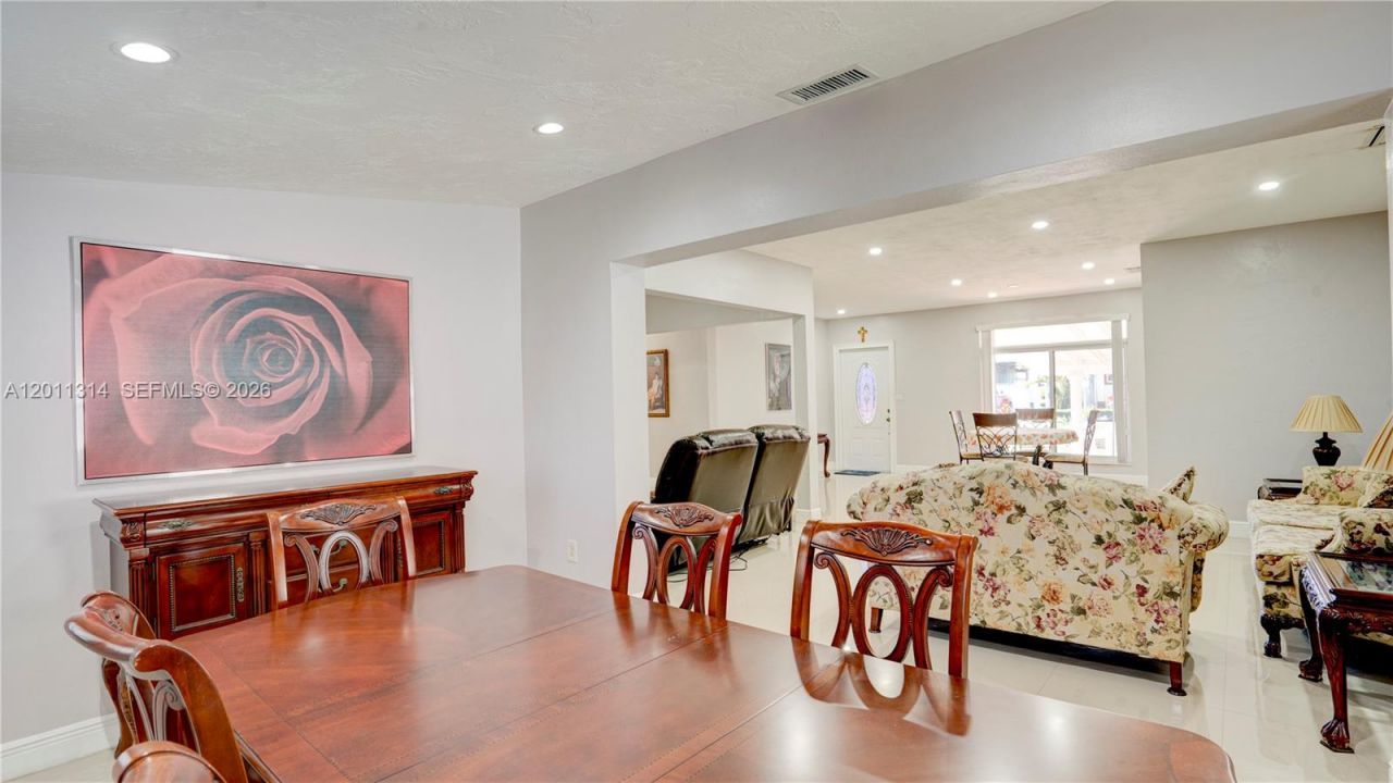 7855 SW 22nd St , Miami, FL 33155 Photo