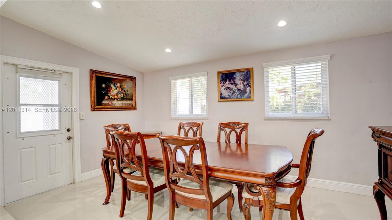 7855 SW 22nd St , Miami, FL 33155 Photo