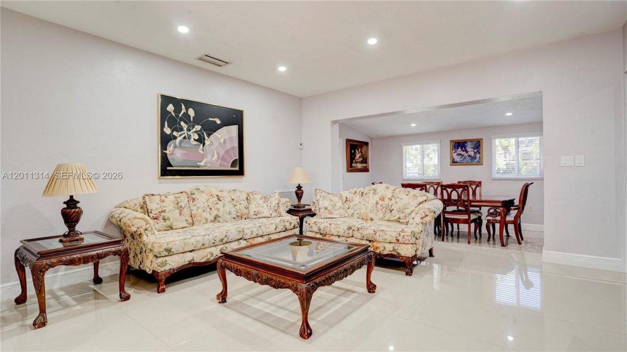 7855 SW 22nd St , Miami, FL 33155 Photo